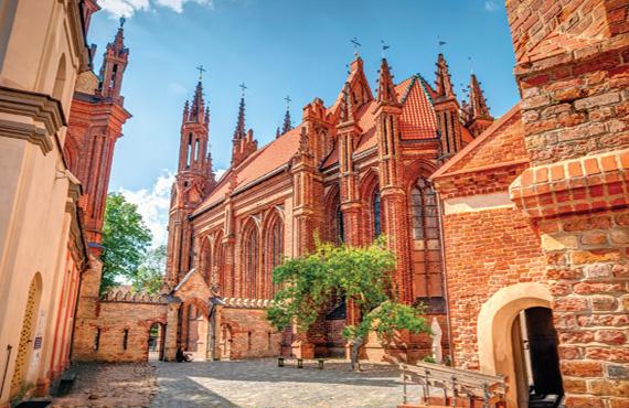 red-brick-castle-lithuania