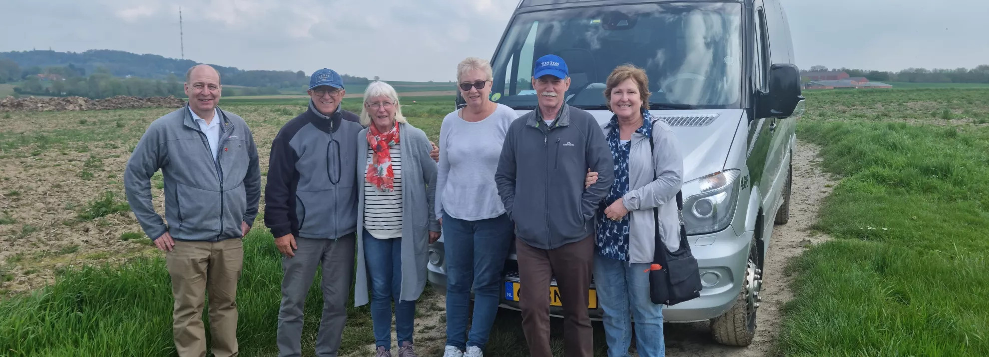 group tour photo