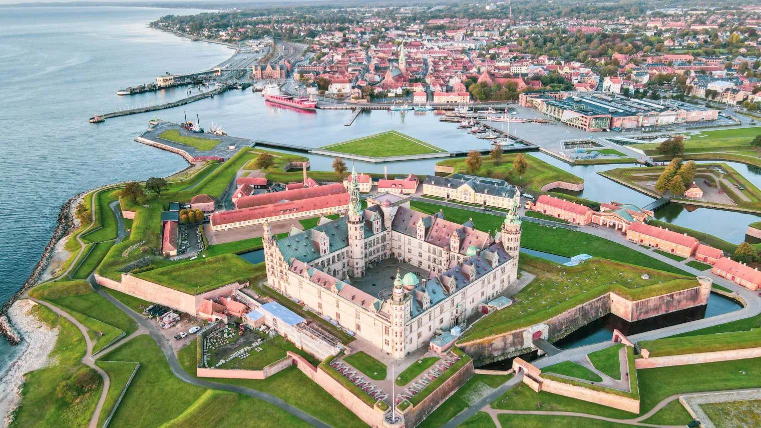 A high view of the Kornborg castle