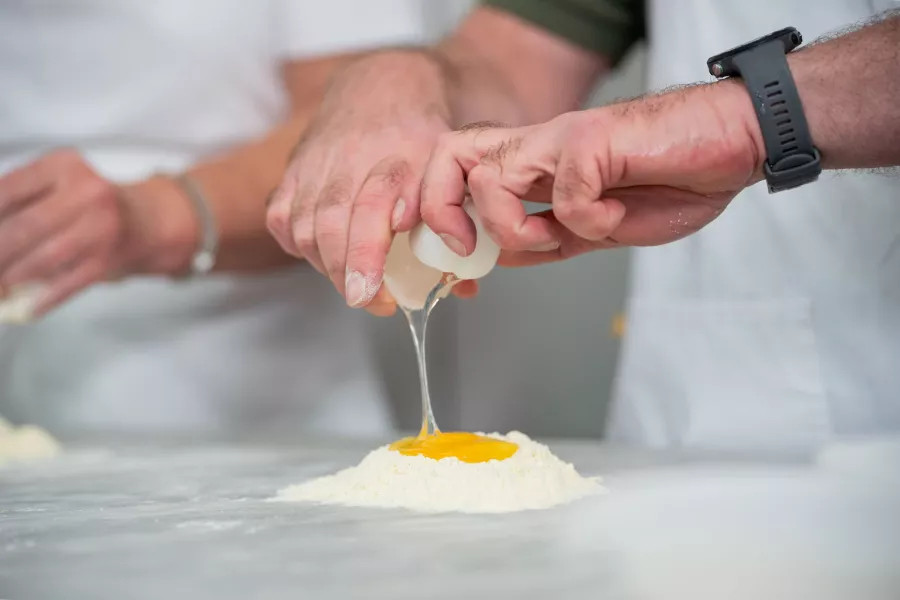 Breaking eggs